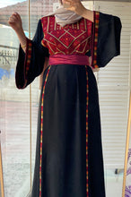 Elegant Black Diamond Qabbah Thob With Manajil Details and Satin Details