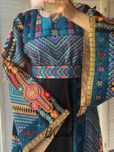 Very Elegant Wide Sleeves Black and Blue Embroidered Thob with Malak and Golden Details and Head Scarf